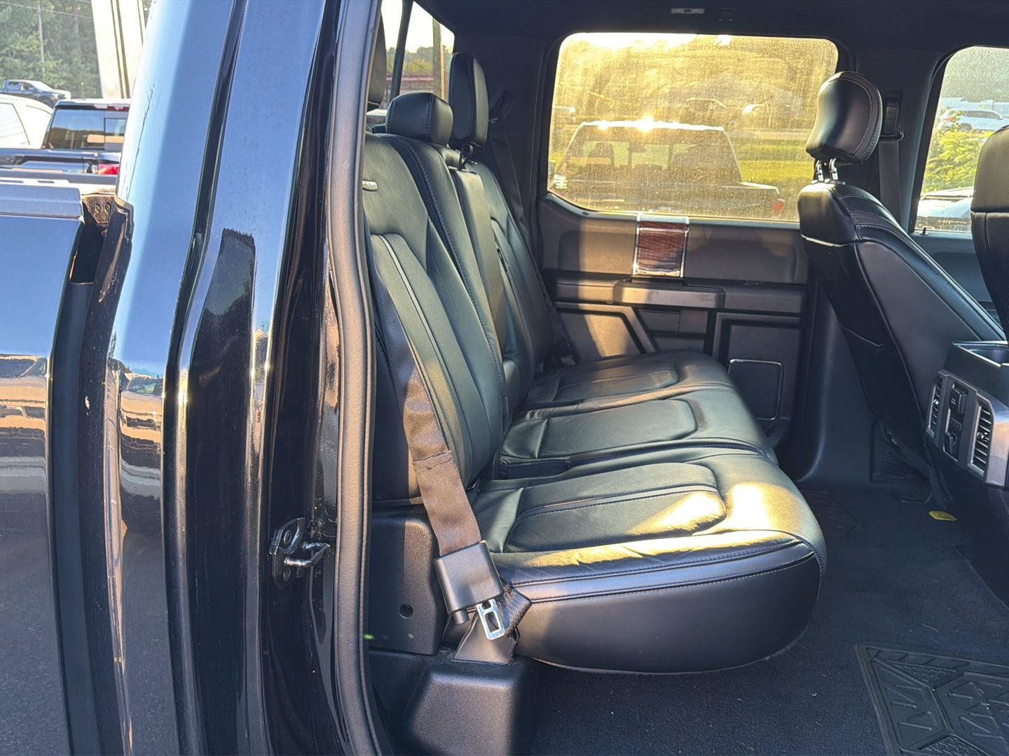 Used 2016 Ford F150 Platinum w/ Equipment Group 701A Luxury RWD image 18