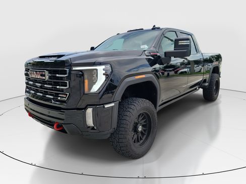 Used 2024 GMC Sierra 3500 AT4 w/ AT4 Preferred Package AWD/4WD image 4