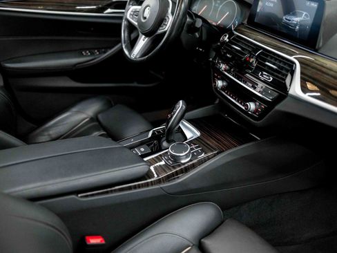 Used 2019 BMW 540i w/ M Sport Package RWD image 70