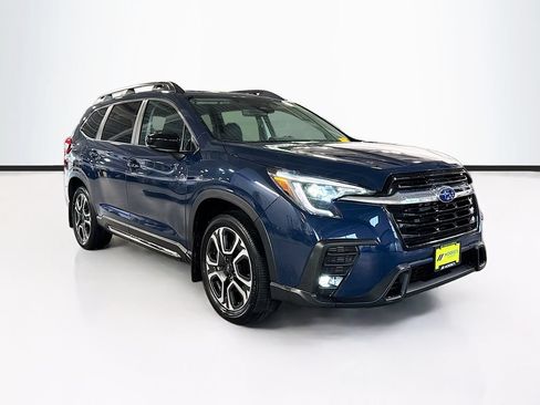 Used 2024 Subaru Ascent Limited w/ Technology Package AWD/4WD image 3