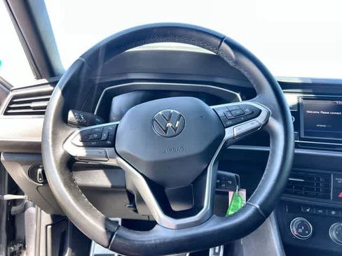 Used 2024 Volkswagen Jetta Sport image 17
