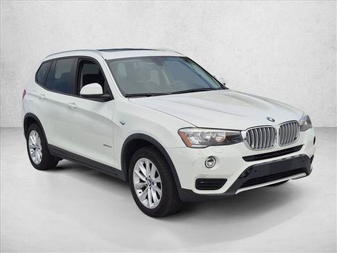 Used 2017 BMW X3 sDrive28i RWD image 3