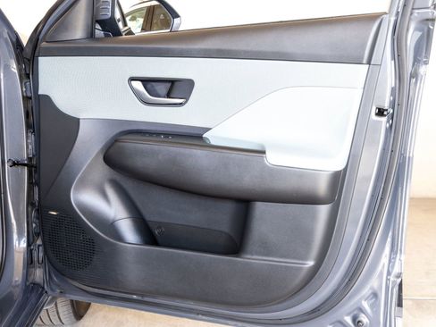 Used 2024 Hyundai Kona Limited image 25