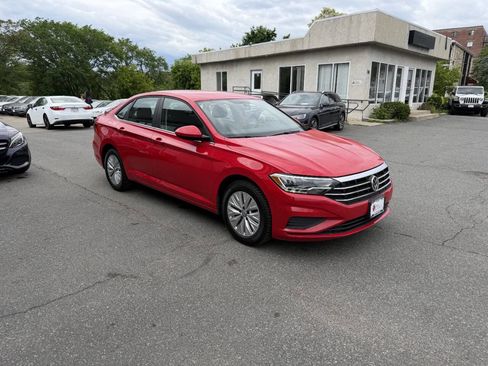 Used 2019 Volkswagen Jetta S w/ Driver Assistance Package FWD image 2