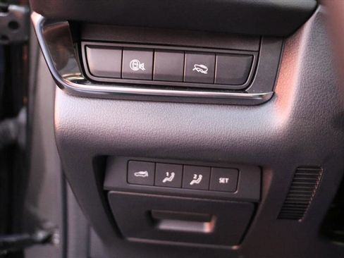 Certified 2025 MAZDA CX-30 AWD 2.5 S w/ Premium Package image 16