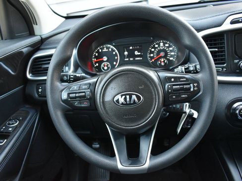 Used 2016 Kia Sorento FWD image 14