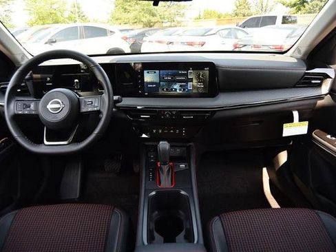 New 2025 Nissan Kicks SR image 8