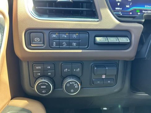 Used 2024 Chevrolet Tahoe High Country image 27