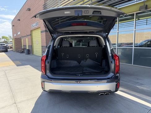Used 2025 Kia Telluride S FWD image 37