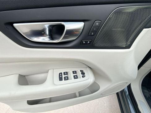 Certified 2026 Volvo XC60 B5 Ultra w/ Climate Package AWD/4WD image 15