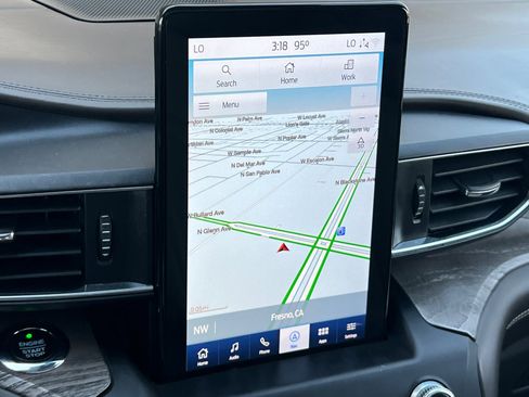 Used 2020 Ford Explorer Platinum w/ Premium Technology Package image 20