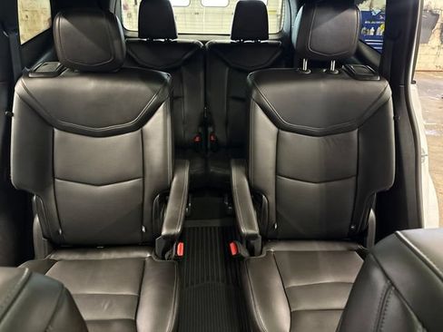 Used 2024 Cadillac XT6 Sport w/ LPO, Onyx Lite Package AWD/4WD image 30