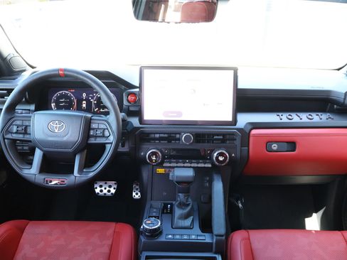 Used 2025 Toyota Tacoma TRD Pro AWD/4WD image 23