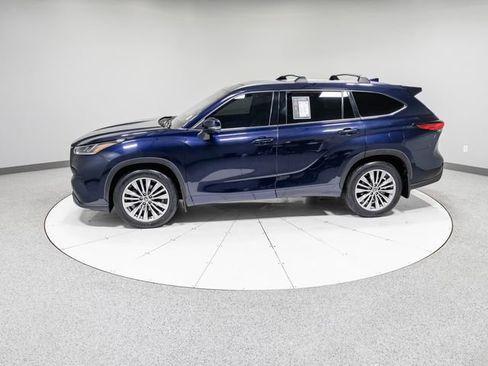 Used 2022 Toyota Highlander Platinum image 39