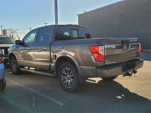 Used 2017 Nissan Titan Platinum Reserve image 5