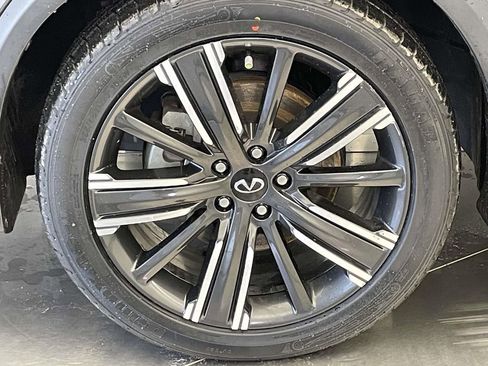 Used 2021 INFINITI QX50 Luxe w/ Appearance Package image 11