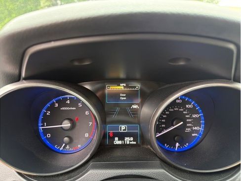 Used 2018 Subaru Outback 2.5i Limited AWD/4WD image 17