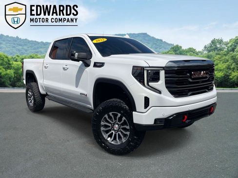 Used 2022 GMC Sierra 1500 AT4 w/ AT4 Premium Package AWD/4WD image 1