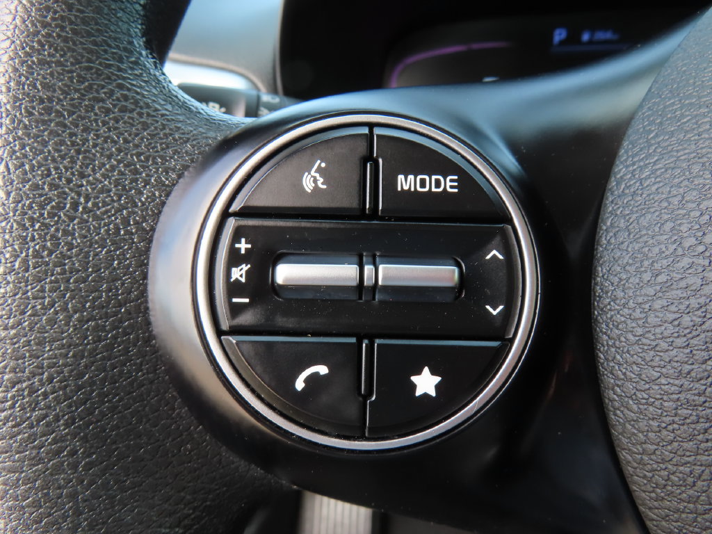 Used 2024 Kia Soul LX w/ Option Group 015 FWD image 9