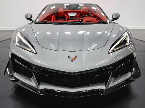 Used 2024 Chevrolet Corvette Z06 w/ Z07 Performance Package RWD image 22