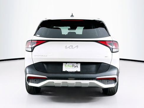 Used 2025 Kia Sportage LX image 7