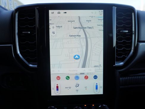 Certified 2024 Ford Ranger XLT w/ Advanced Towing Package image 15