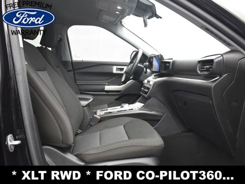 Used 2022 Ford Explorer XLT image 15
