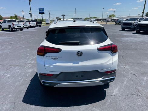 Used 2023 Buick Encore GX Essence w/ Experience Buick Package FWD image 5
