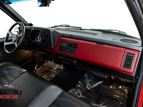 Used 1988 Chevrolet Silverado 1500 2WD Regular Cab image 90