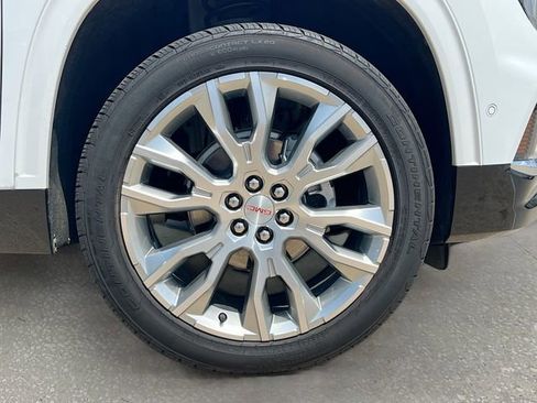 Used 2025 GMC Acadia Denali w/ Super Cruise Package image 35