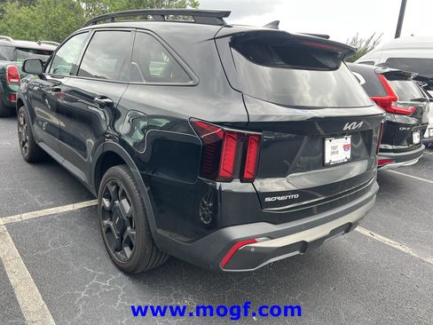 Used 2024 Kia Sorento X-Line EX AWD/4WD image 3