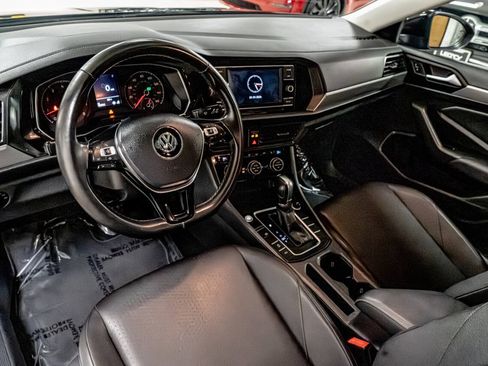 Used 2019 Volkswagen Jetta SE w/ Cold Weather Package FWD image 70