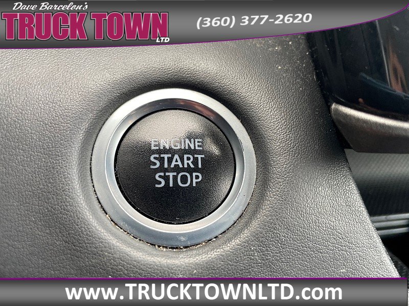 Used 2021 Toyota Highlander XLE AWD/4WD image 25