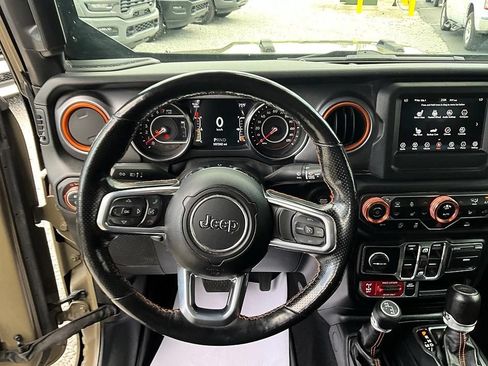 Used 2020 Jeep Gladiator Mojave w/ Cold Weather Group AWD/4WD image 31