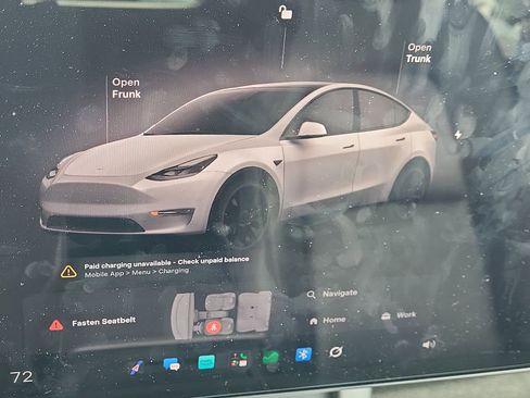 Used 2022 Tesla Model Y Performance AWD/4WD image 22