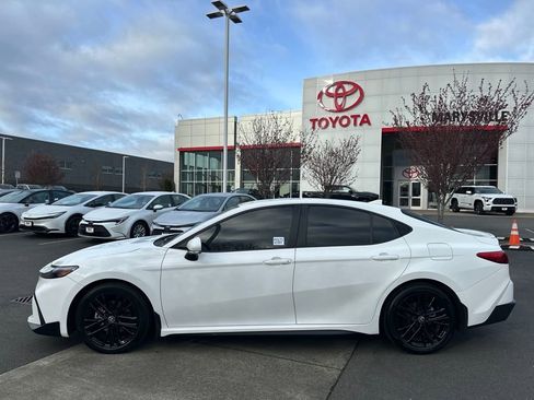 Certified 2025 Toyota Camry SE image 2