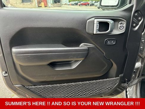 Used 2022 Jeep Wrangler Sport AWD/4WD image 19