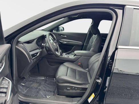 Used 2022 Cadillac XT4 Premium Luxury w/ Safety Alert Package image 20