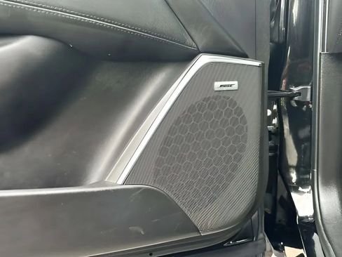 Used 2019 Cadillac Escalade ESV Premium Luxury image 26