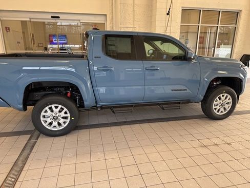 New 2026 Toyota Tacoma SR5 image 5