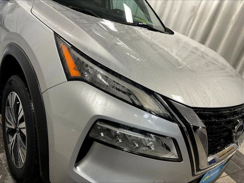 Certified 2022 Nissan Rogue SV image 32