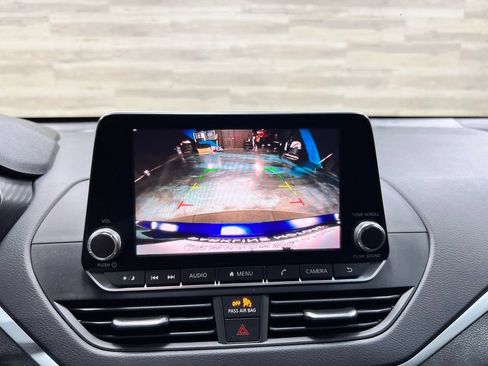 Used 2020 Nissan Altima 2.5 S FWD image 14