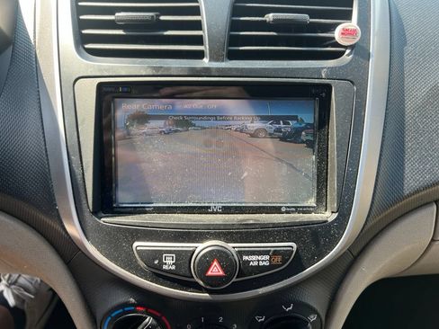 Used 2016 Hyundai Accent SE FWD image 12