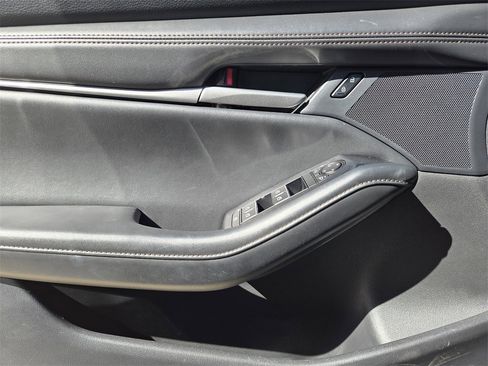 Used 2024 MAZDA MAZDA3 s image 25