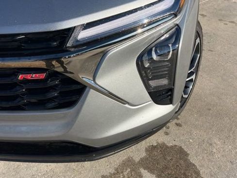 New 2026 Chevrolet Trax RS w/ Sunroof Package image 12