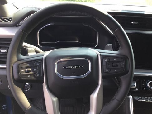 Used 2024 GMC Sierra 1500 Denali w/ Denali Reserve Package AWD/4WD image 19