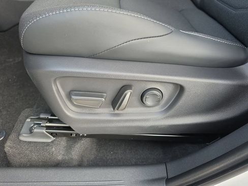 New 2026 Toyota C-HR AWD/4WD image 9