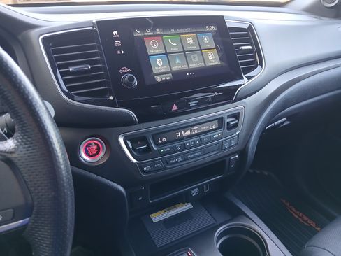 Used 2022 Honda Passport TrailSport image 14
