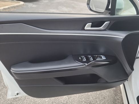 Used 2025 Kia K5 LXS image 15