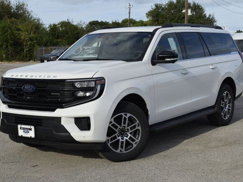 New 2025 Ford Expedition Max Active image 1